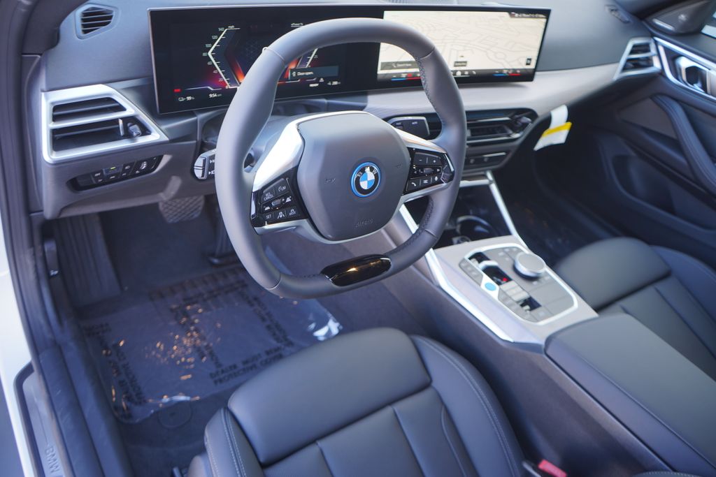 2025 BMW i4 eDrive40 12