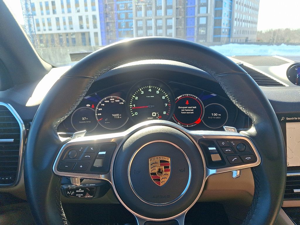 Thumbnail: 2022 Porsche Cayenne - 22