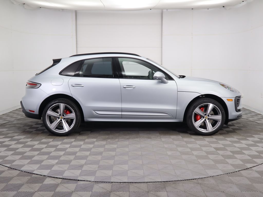 Thumbnail: 2025 Porsche Macan - 8