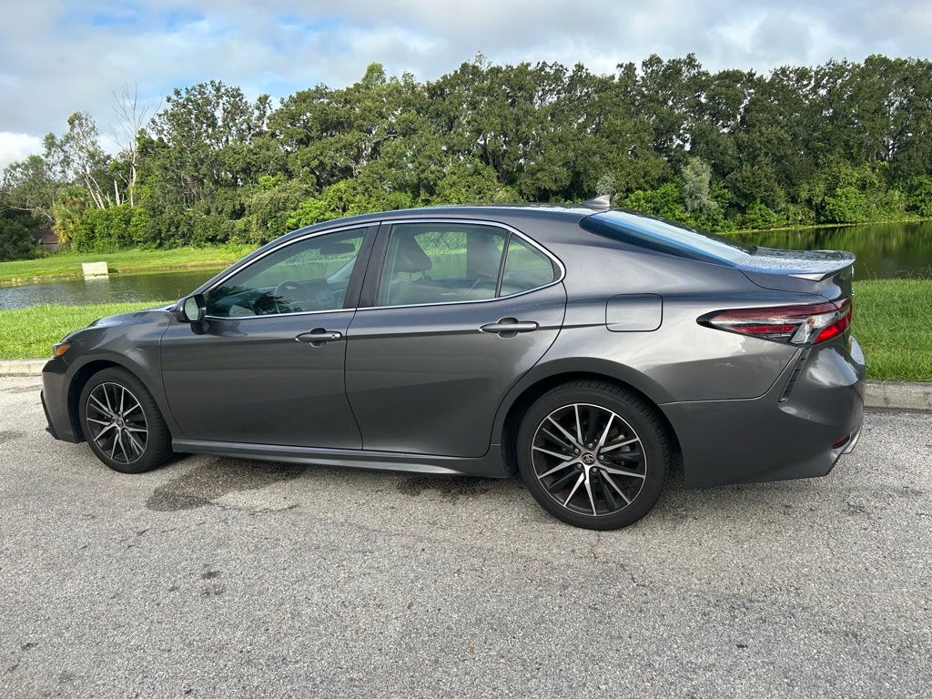 Thumbnail: 2021 Toyota Camry - 3