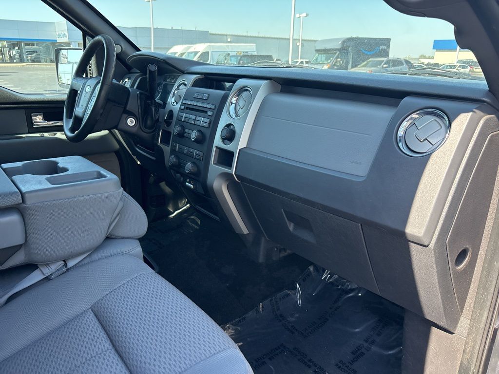 2013 Ford F-150 XLT photo 17