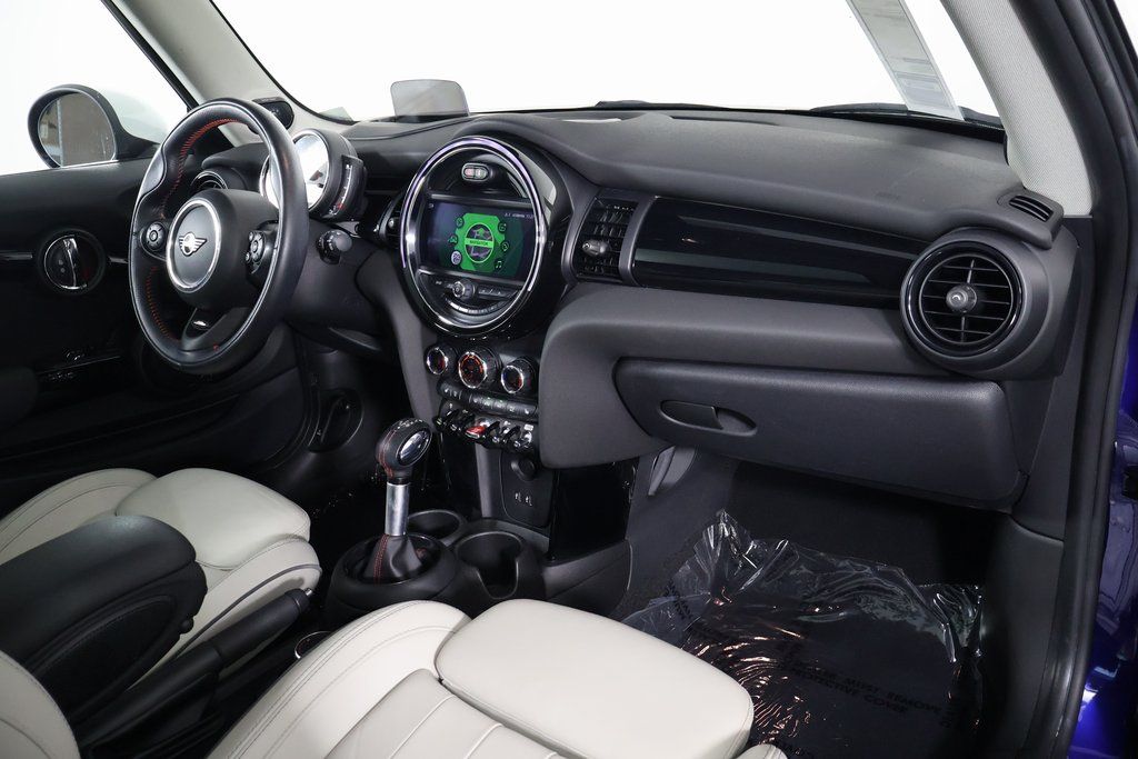 Thumbnail: 2019 MINI Cooper - 9