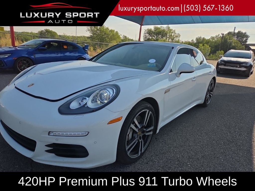 White 2014 Porsche Panamera Sedan Rear-Wheel Drive 7-Speed Automatic