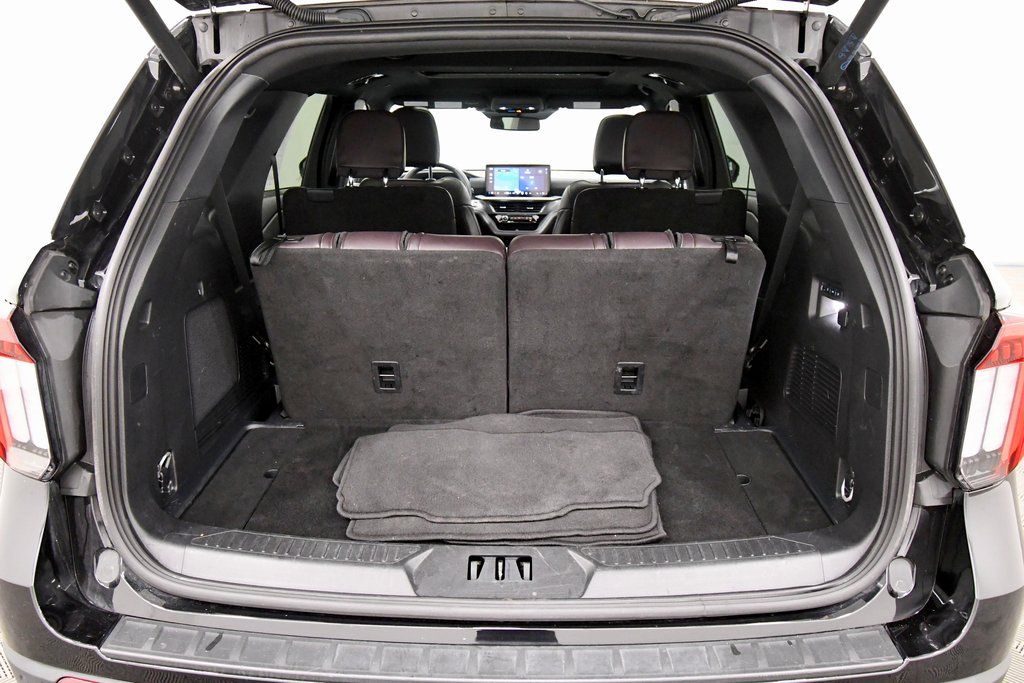 Used 2025 Ford Explorer SUV