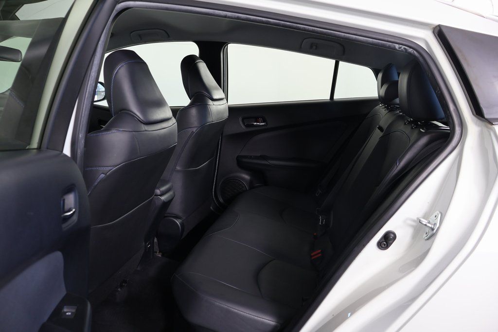 Thumbnail: 2016 Toyota Prius - 11