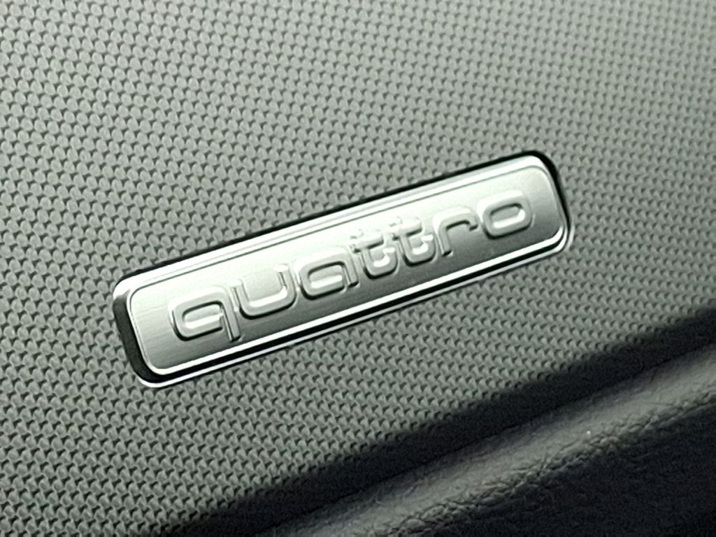 Thumbnail: 2025 Audi Q3 - 21