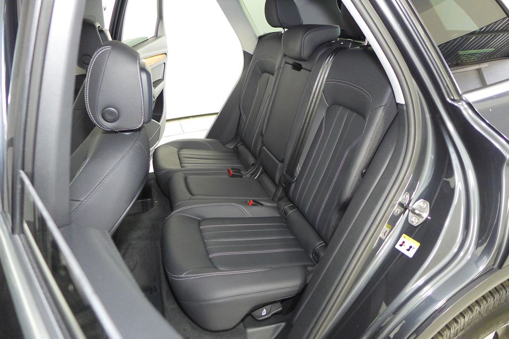 Thumbnail: 2023 Audi Q5 - 20