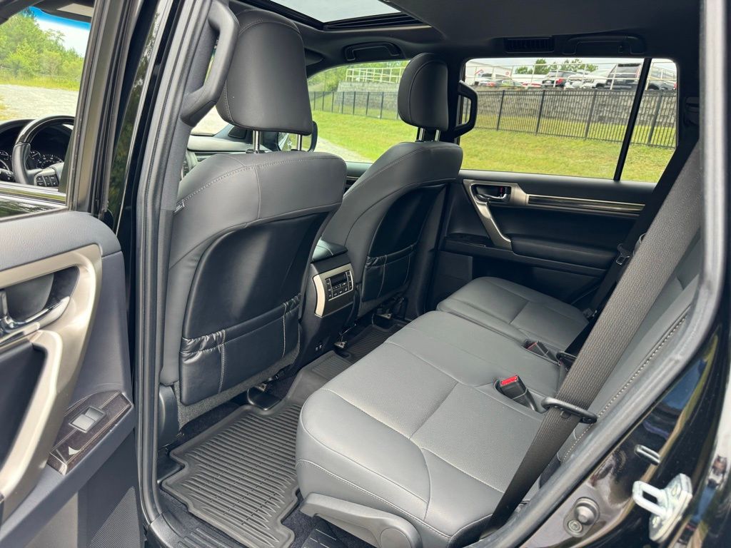 2021 Lexus GX 460 28