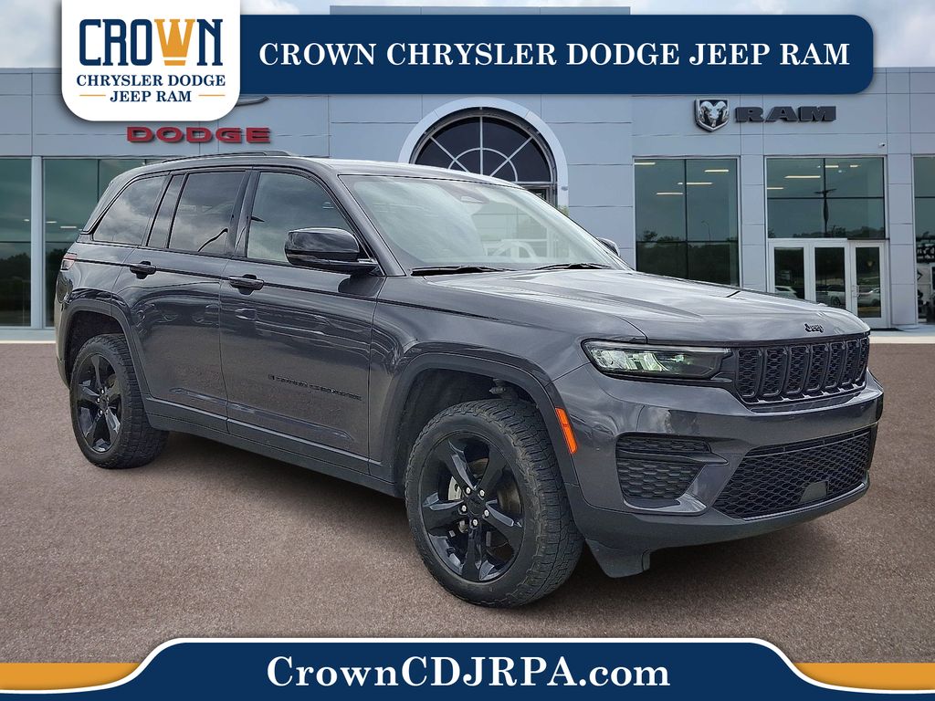 2023 Jeep Grand Cherokee Altitude 4WD