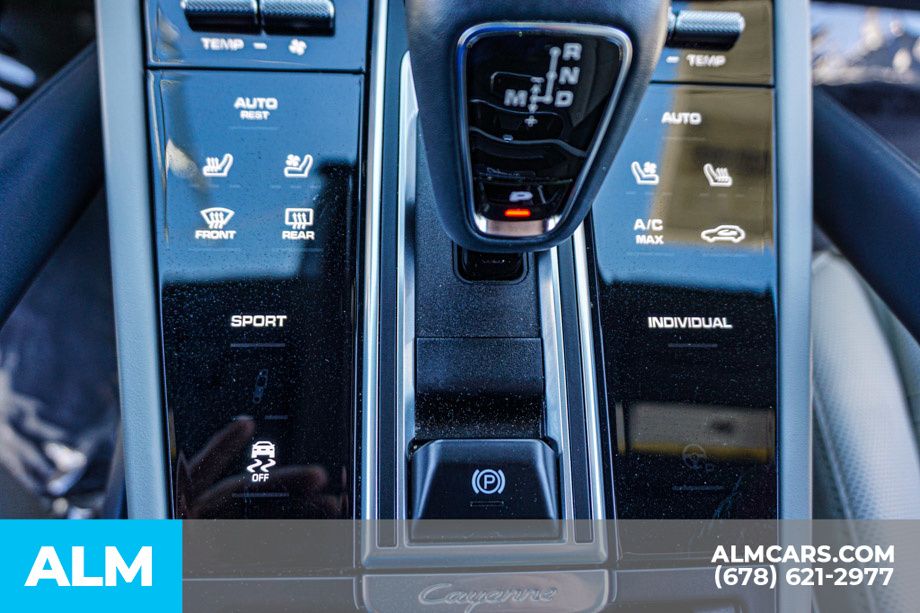 Used 2023 Blue Porsche Base image 42