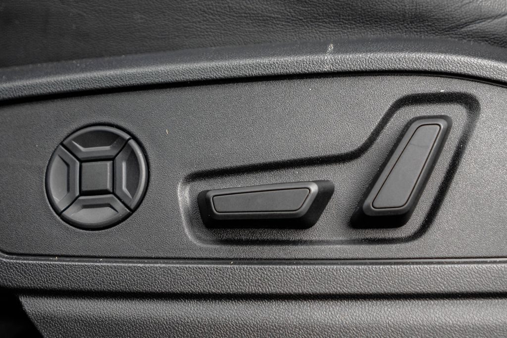2025 Audi Q5 Premium - Photo 19