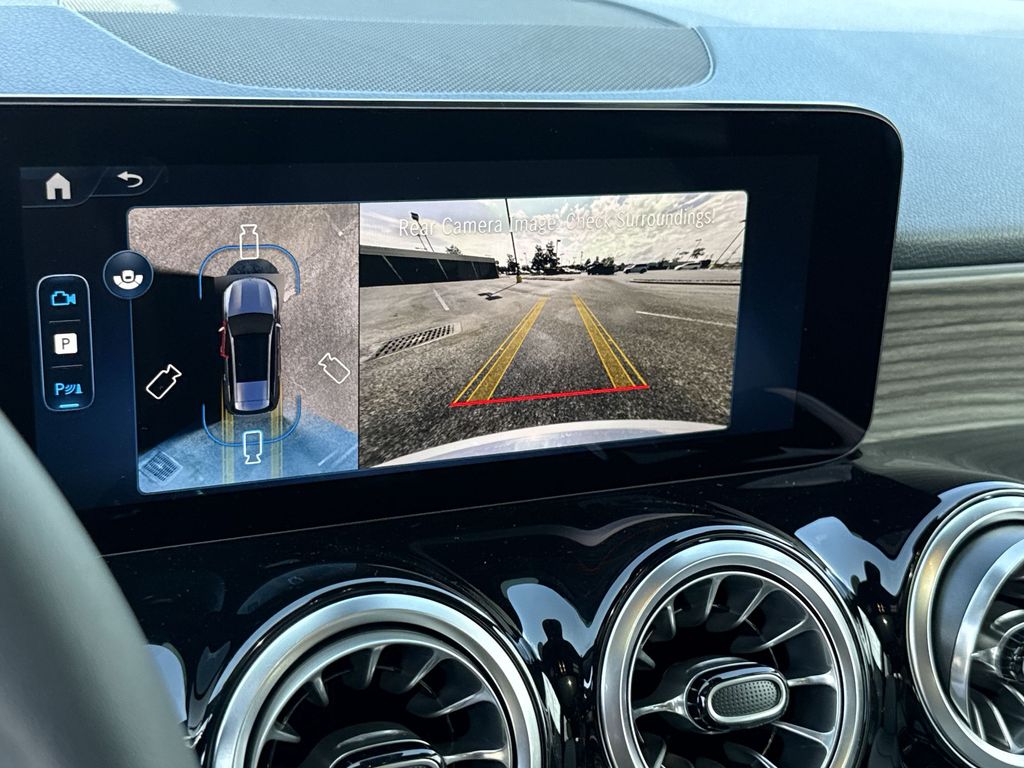 Thumbnail: 2026 Mercedes-Benz GLB - 23