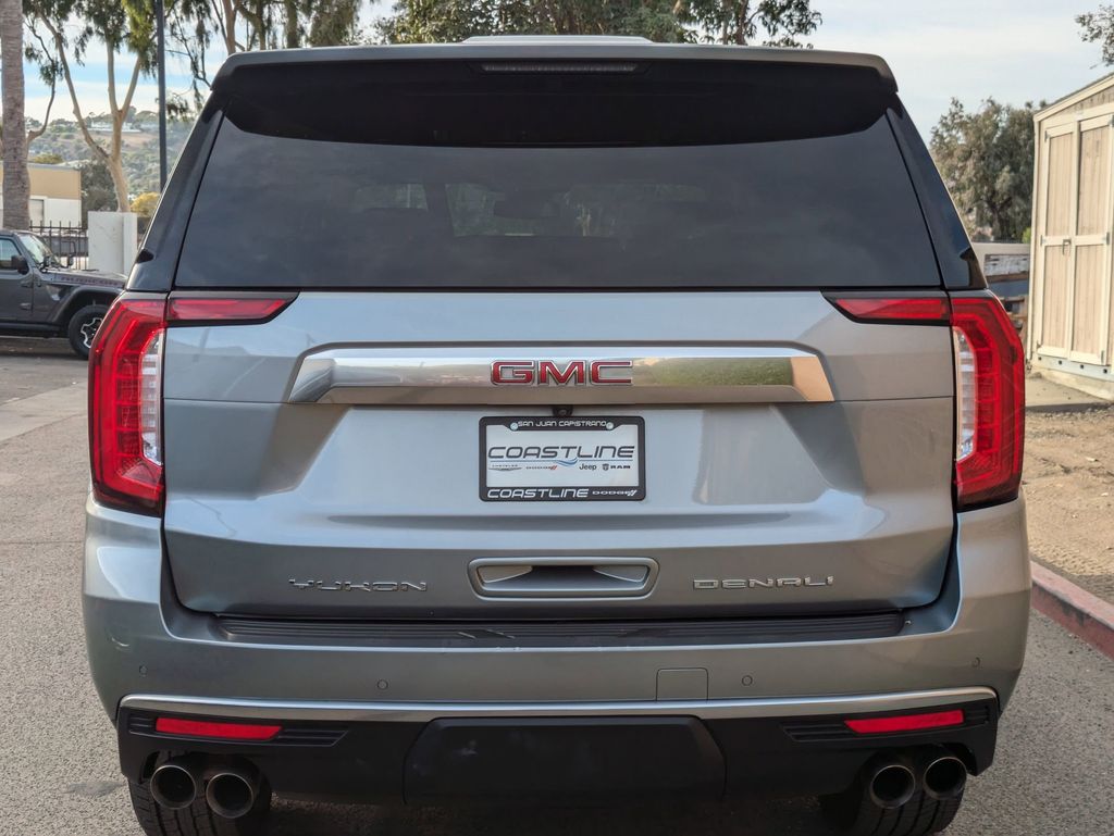 2023 GMC Yukon Denali 3