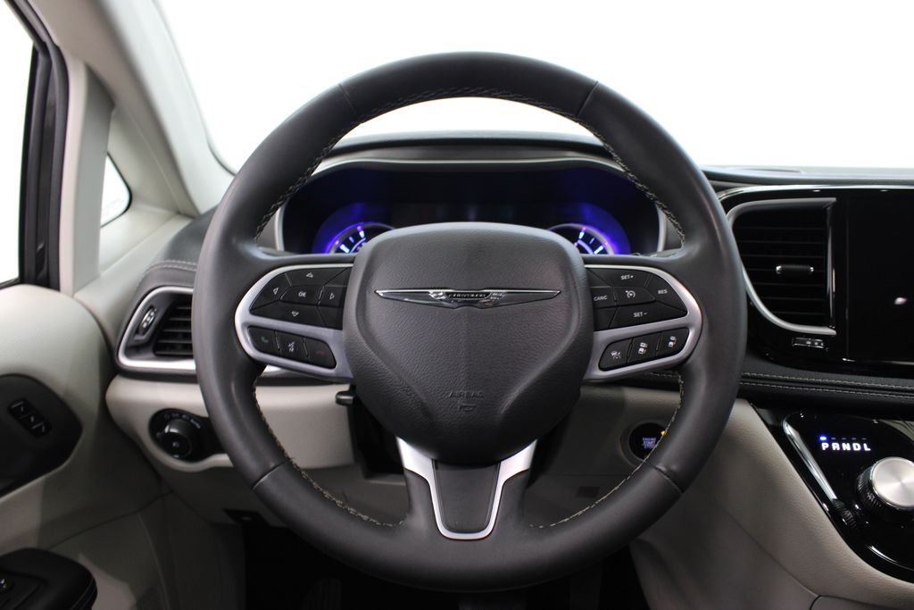 used 2023 Chrysler Pacifica Hybrid car, priced at $24,999