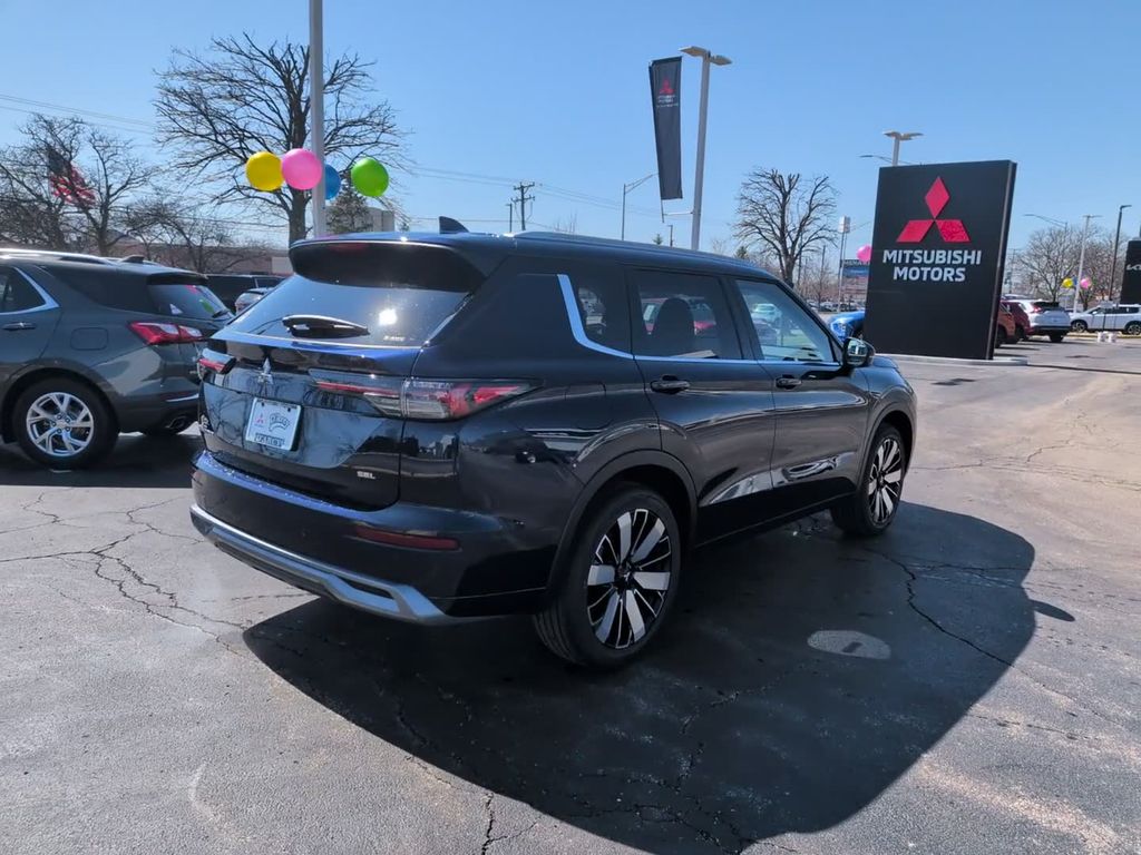 New 2026 Blue Mitsubishi SEL image 7