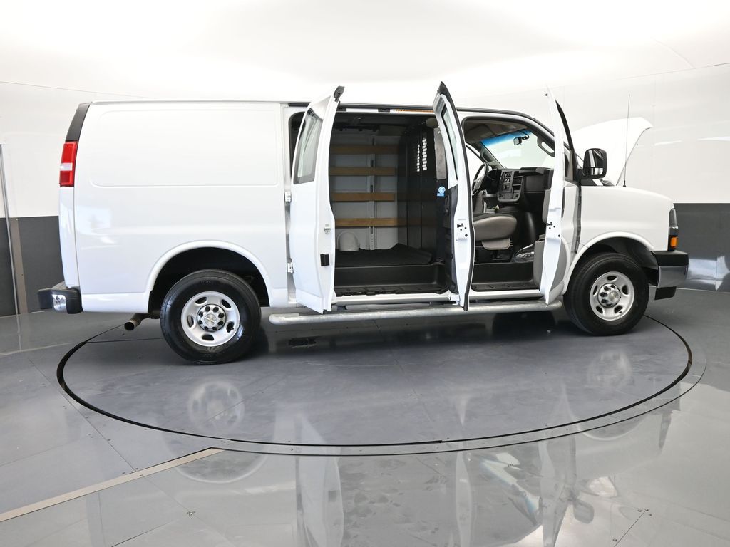 Used 2024 Summit White Chevrolet Work Van image 65