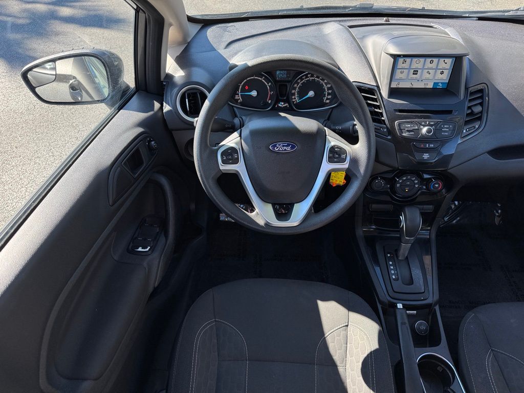 2019 Ford Fiesta SE 16