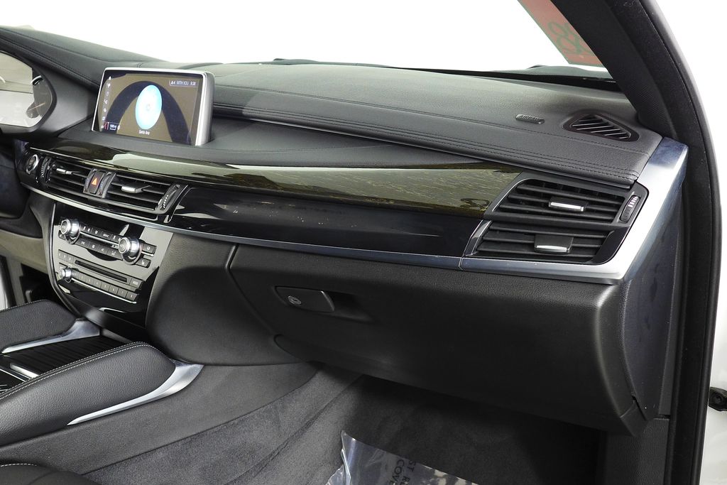 Thumbnail: 2018 BMW X6 - 14