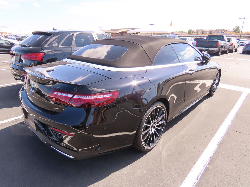 Thumbnail: 2022 Mercedes-Benz E-Class - 3