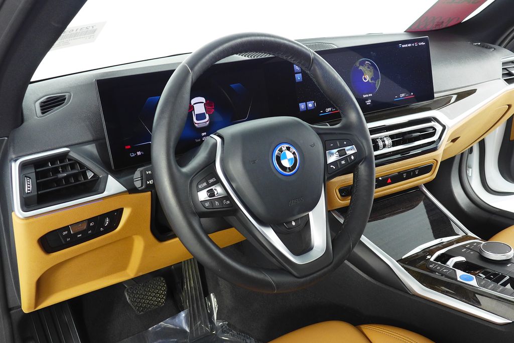 Thumbnail: 2023 BMW i4 - 31