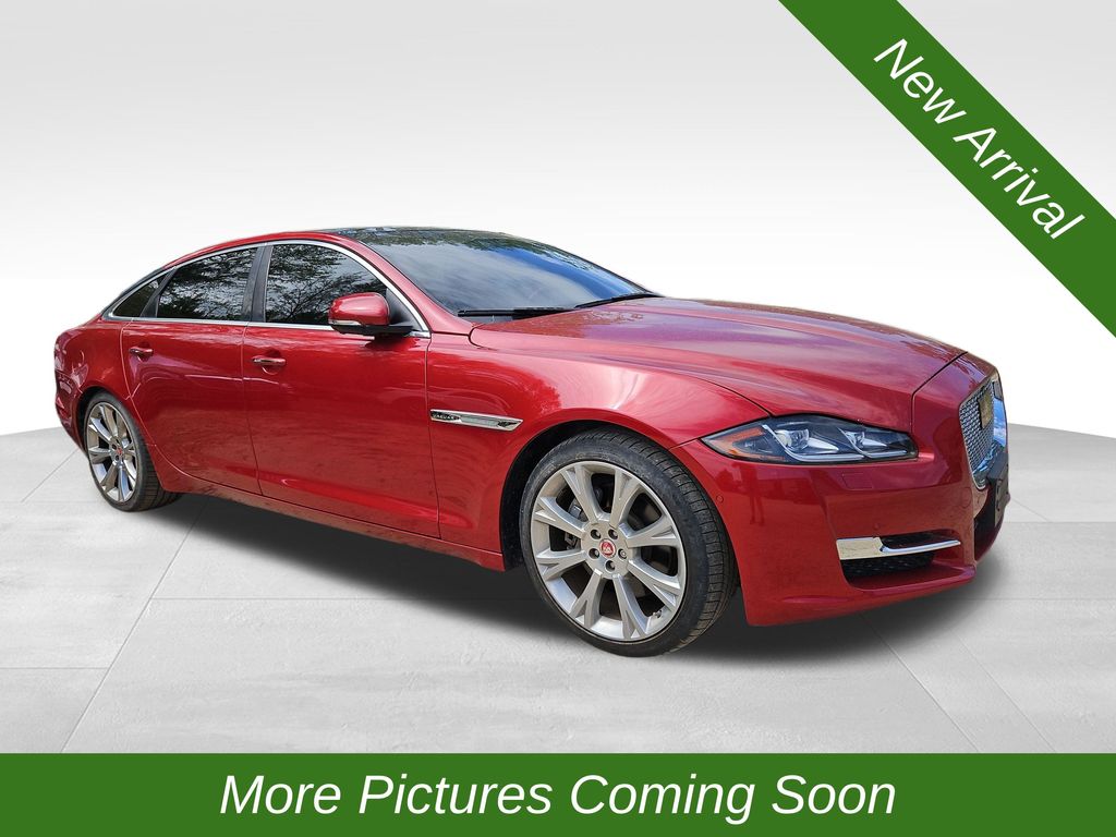 Firenze Red Metallic 2019 Jaguar XJ-Series XJL Portfolio RWD Sedan Rear-Wheel Drive 8-Speed Automatic