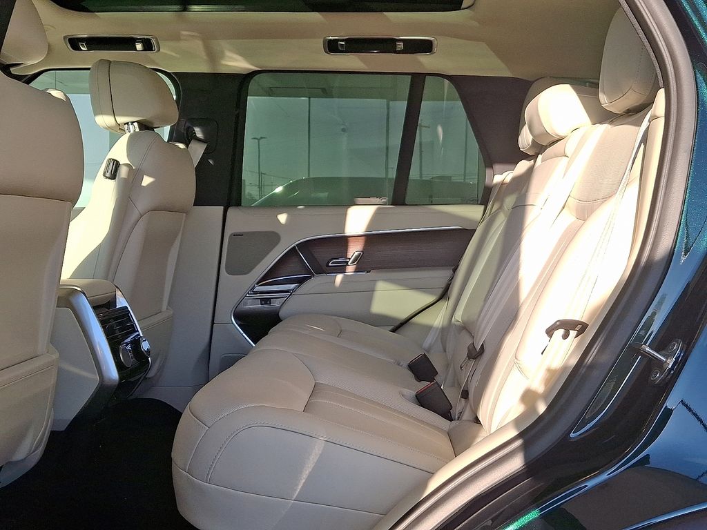 Thumbnail: 2026 Land Rover Range Rover - 5