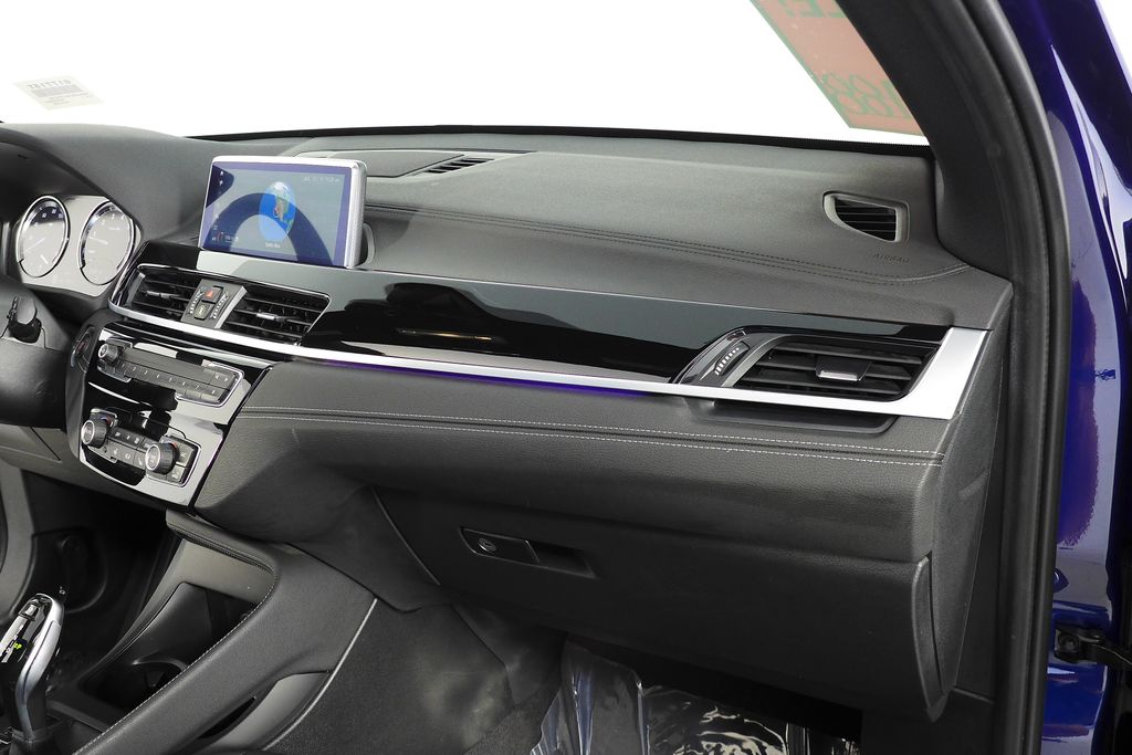 Thumbnail: 2020 BMW X1 - 14