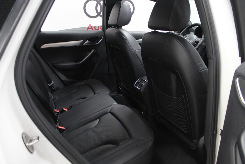 Thumbnail: 2016 Audi Q3 - 27