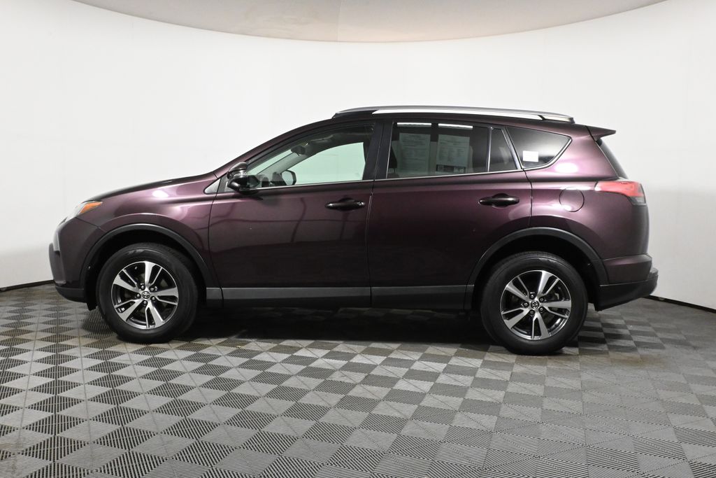 2018 Toyota RAV4 XLE 2