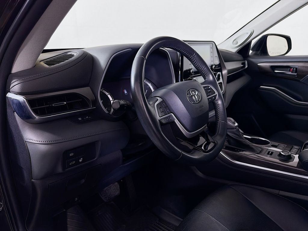 Used 2022 Toyota Highlander SUV