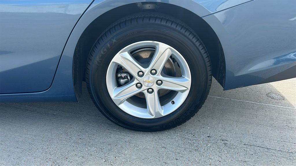 2024 Chevrolet Malibu LT Blue at Baytown Hyundai