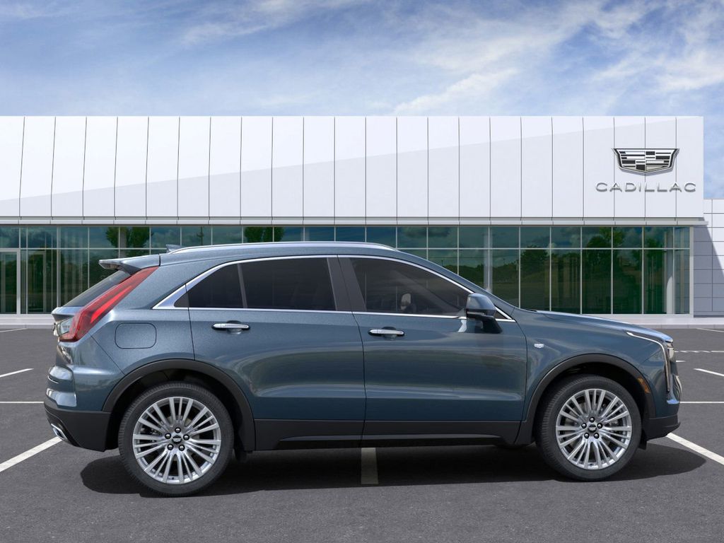 2025 Cadillac XT4 Premium Luxury 5