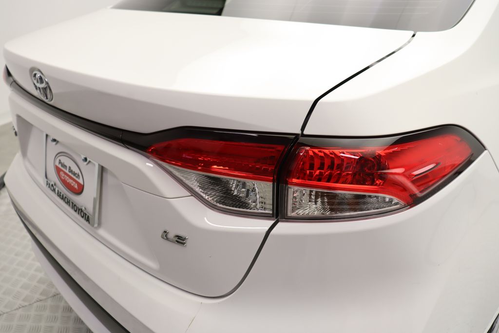 2022 Toyota Corolla LE 9