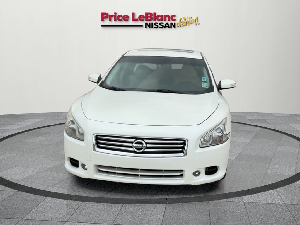 2013 Nissan Maxima 3.5 SV White at Ultimate Motorsports