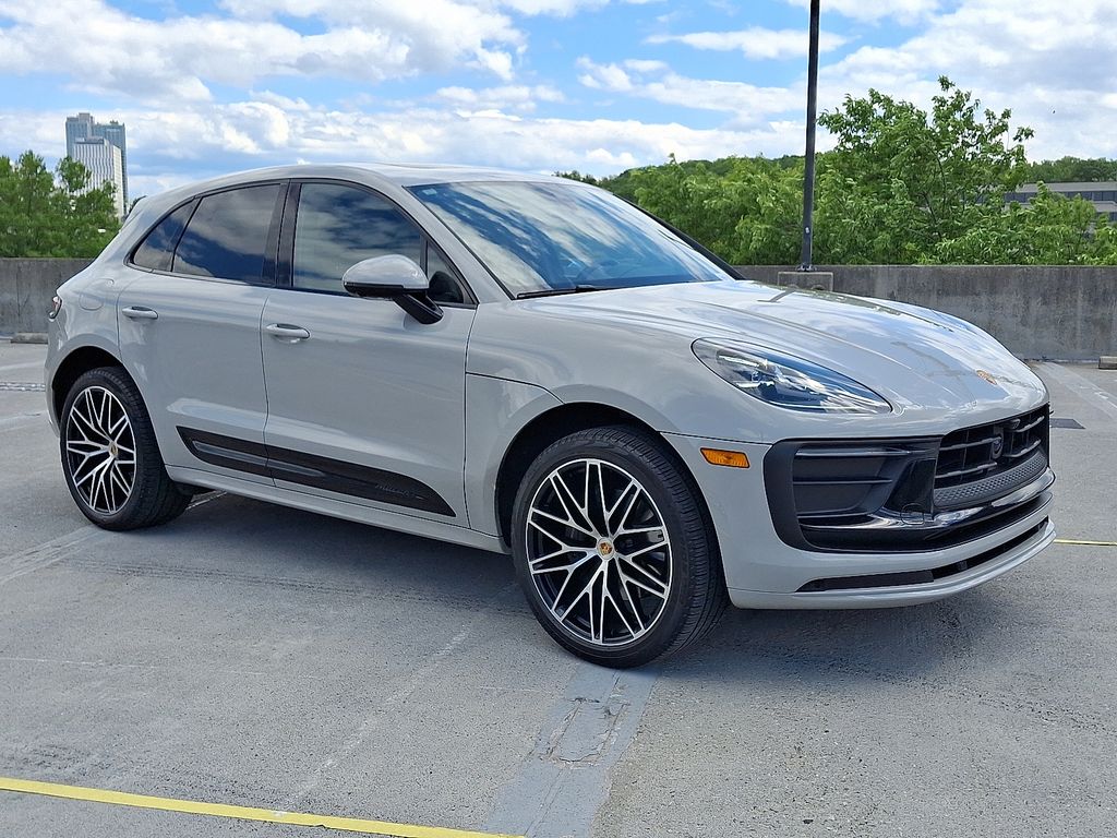2024 Porsche Macan T 7