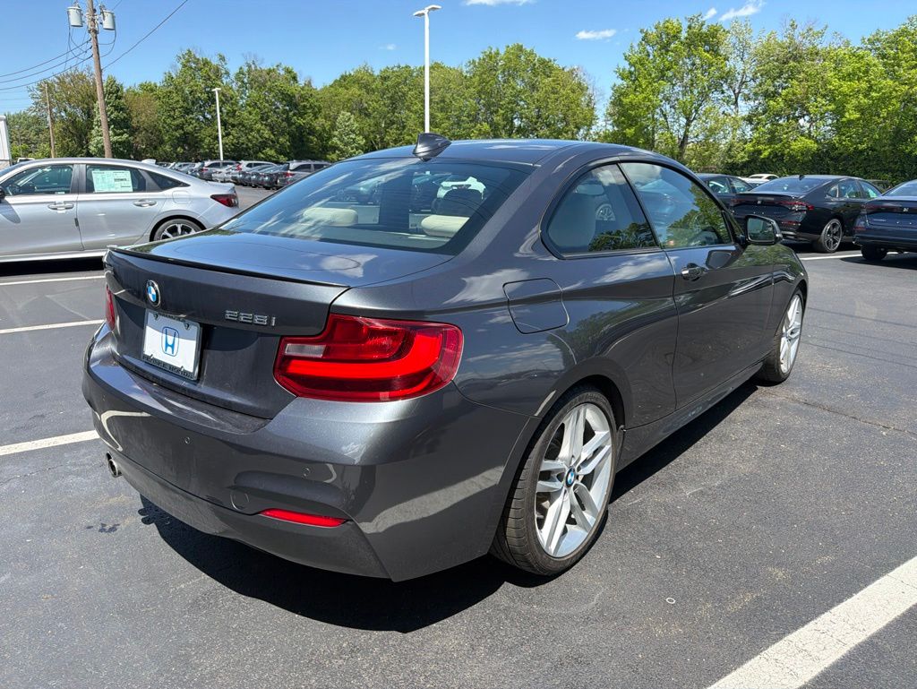 Thumbnail: 2015 BMW 2 Series - 5