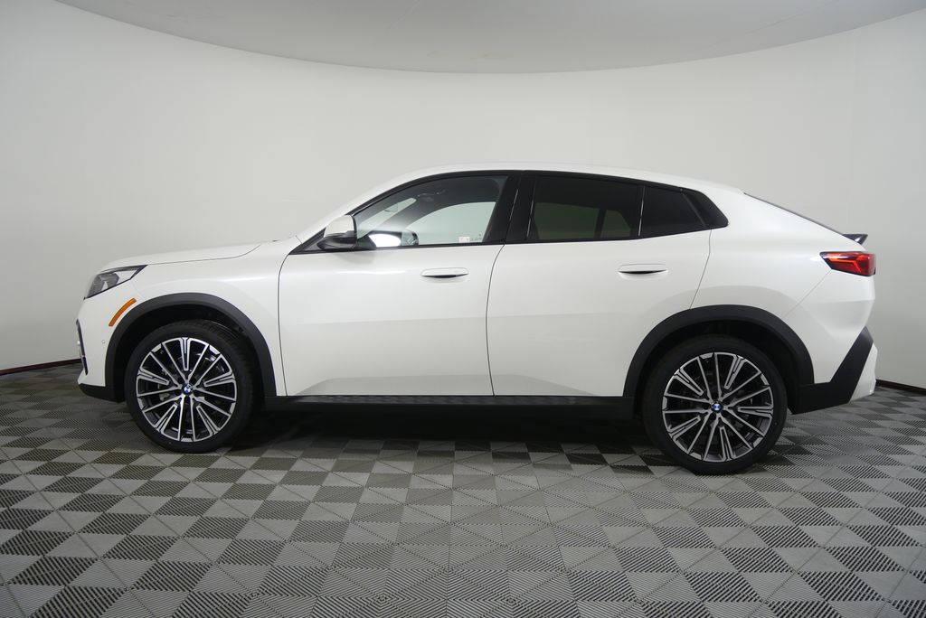 Thumbnail: 2026 BMW X2 - 6