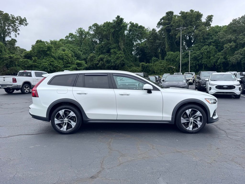VolvoV60 Cross Country9