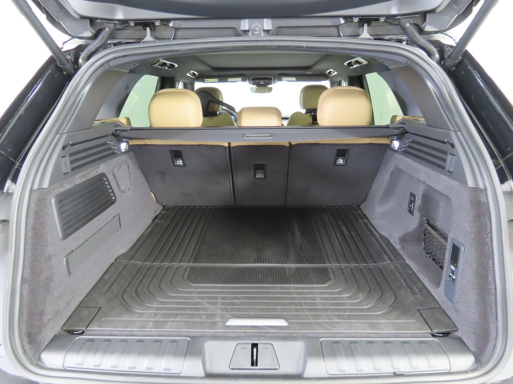 Thumbnail: 2025 Land Rover Range Rover Sport - 27