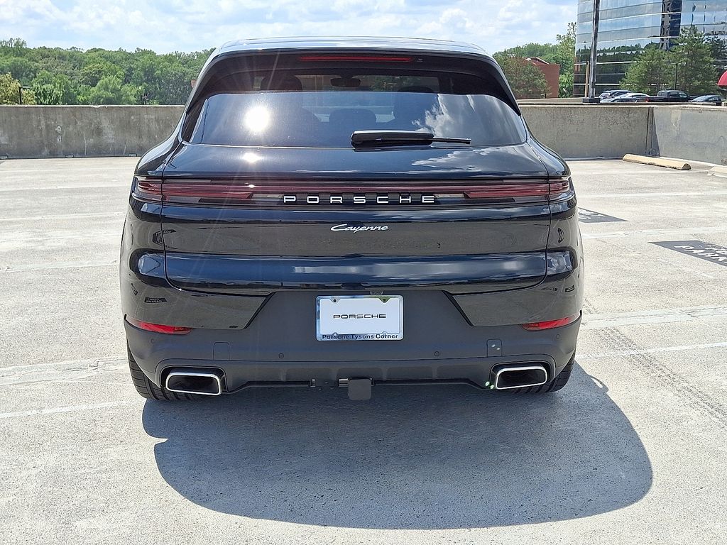 Thumbnail: 2025 Porsche Cayenne - 9