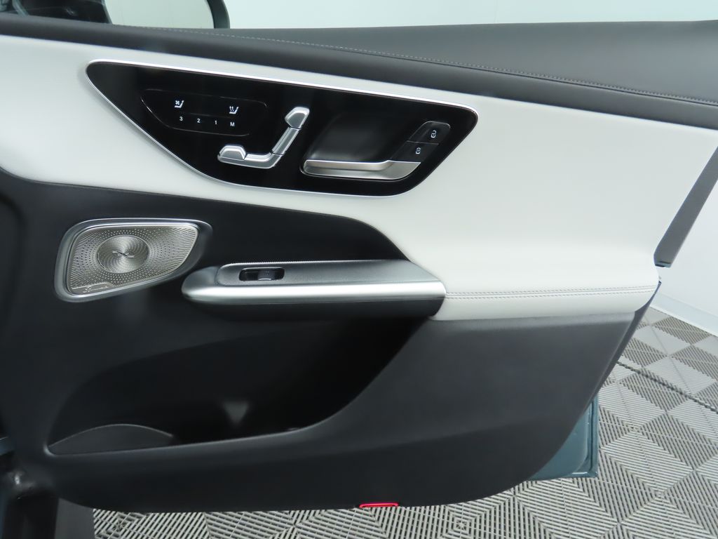 Thumbnail: 2026 Mercedes-Benz GLC - 27