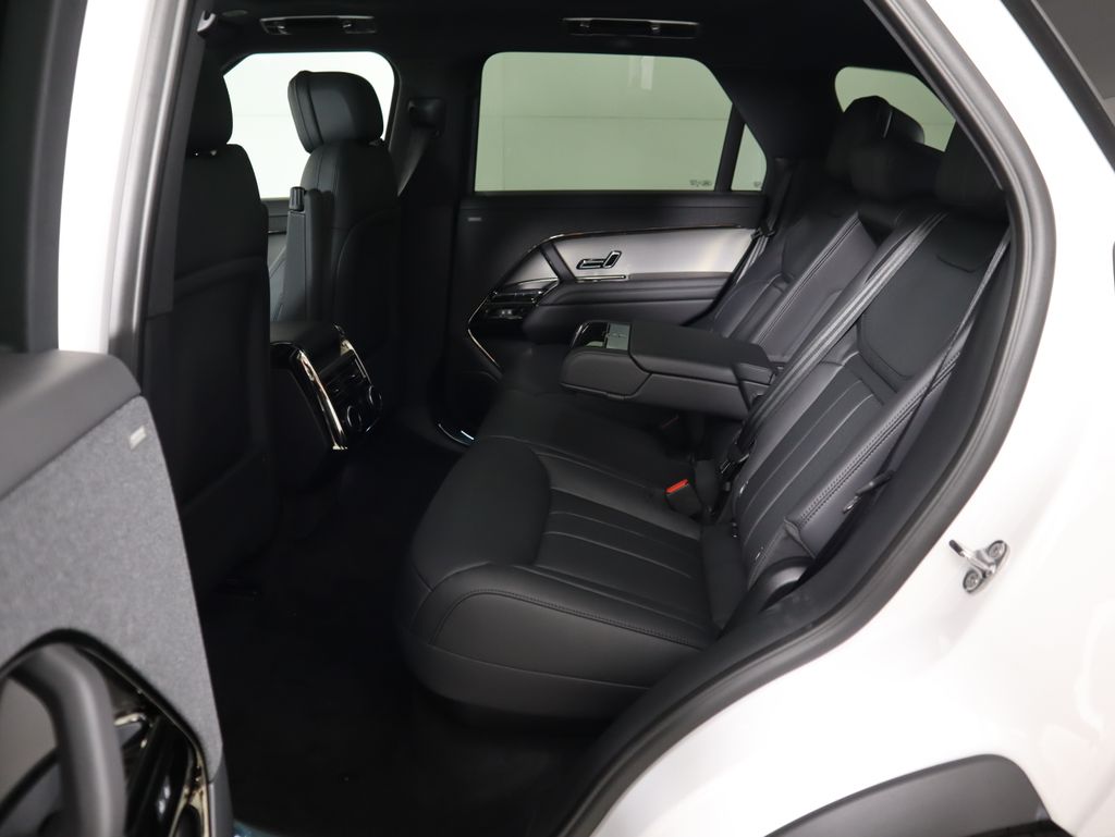 Thumbnail: 2025 Land Rover Range Rover Sport - 23