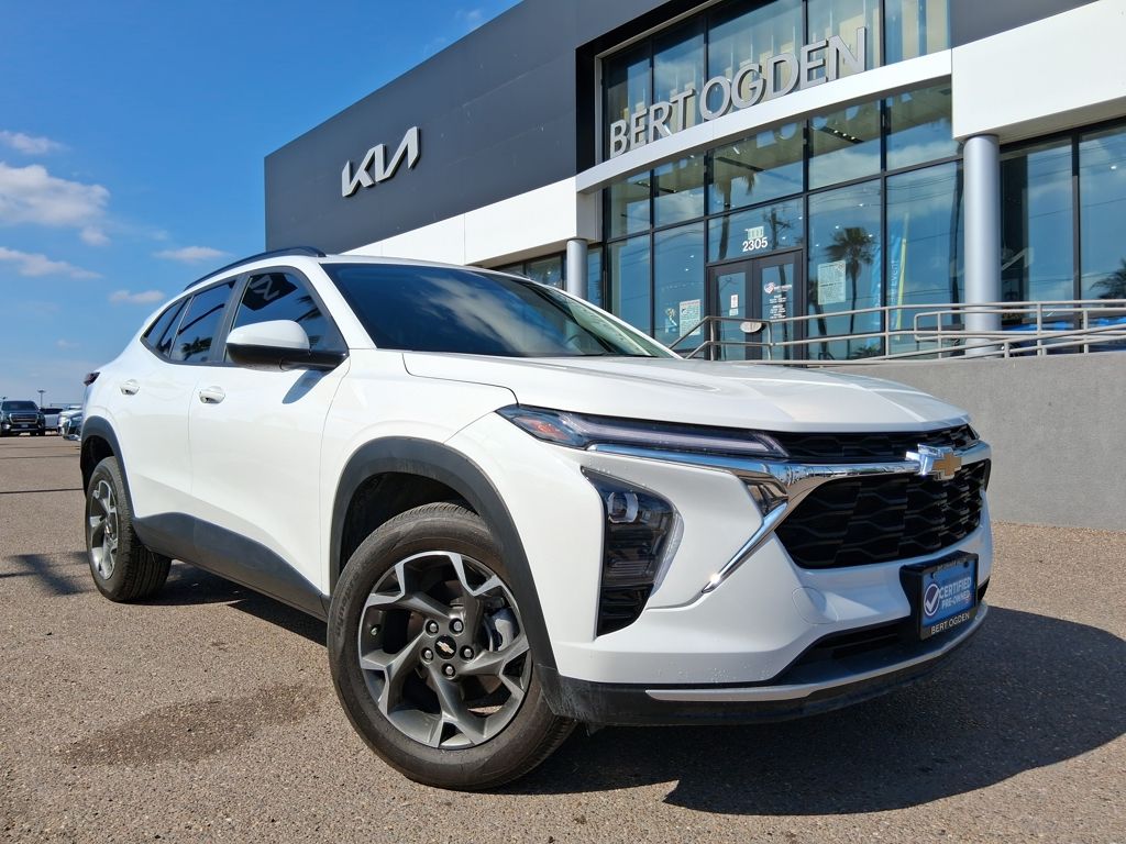 2025 Chevrolet Trax LT FWD