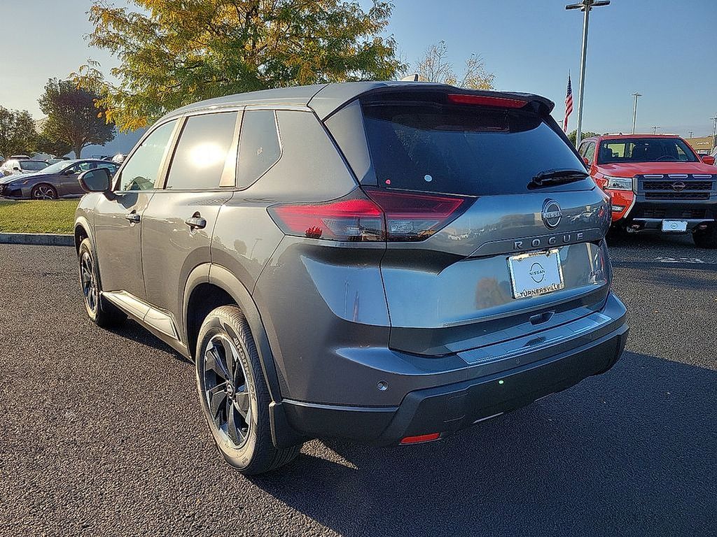 2025 Nissan Rogue SV 3