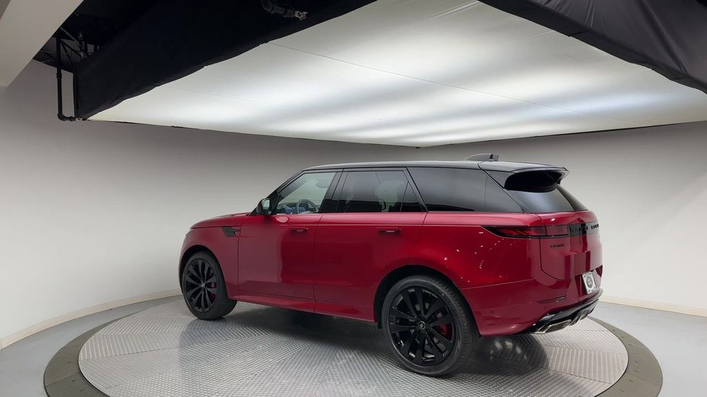 Thumbnail: 2023 Land Rover Range Rover Sport - 6