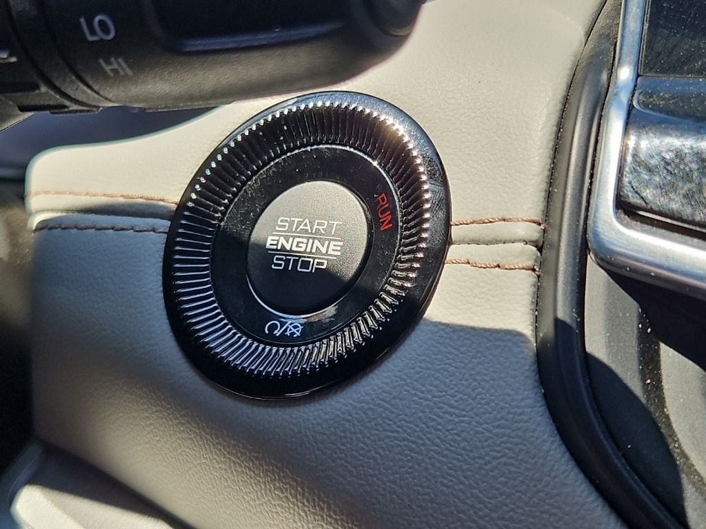 2025 Jeep Compass Limited - Photo 15