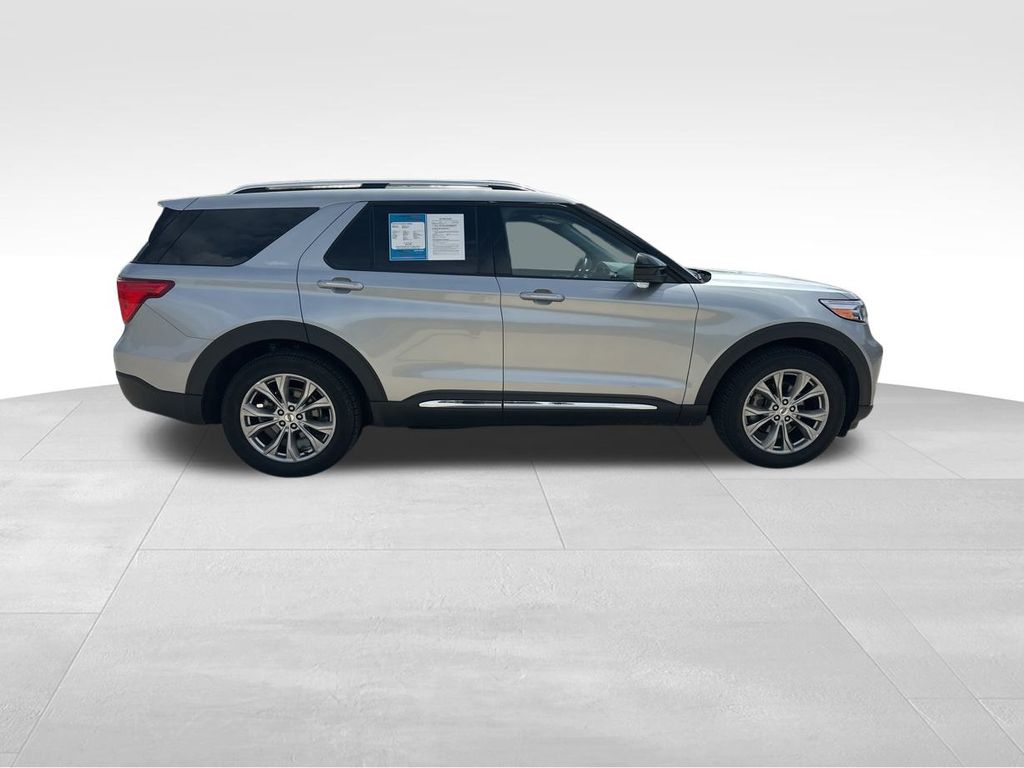2023 Iconic Silver Metallic Ford Explorer Limited RWD SUV