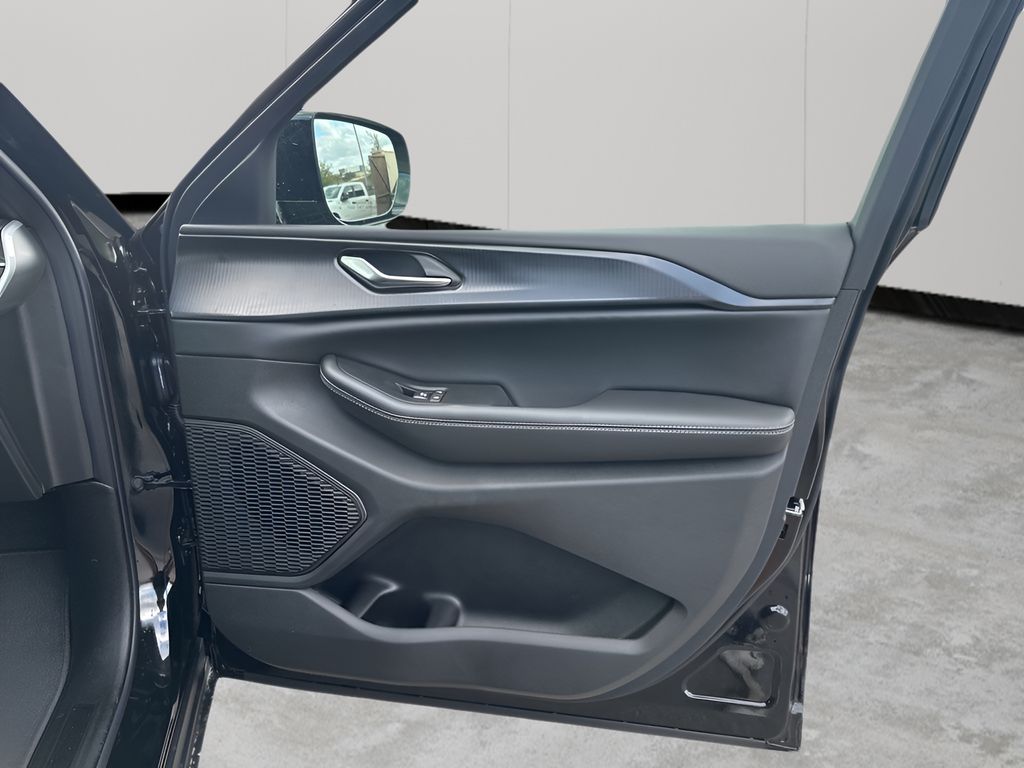 New Car 2025 Jeep Grand Cherokee  For Sale Under $40,000 In Austin, Texas