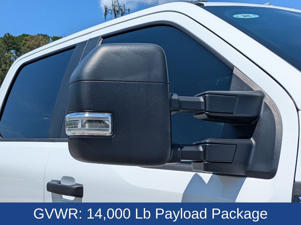 2025 Ford F-350 Super Duty XL