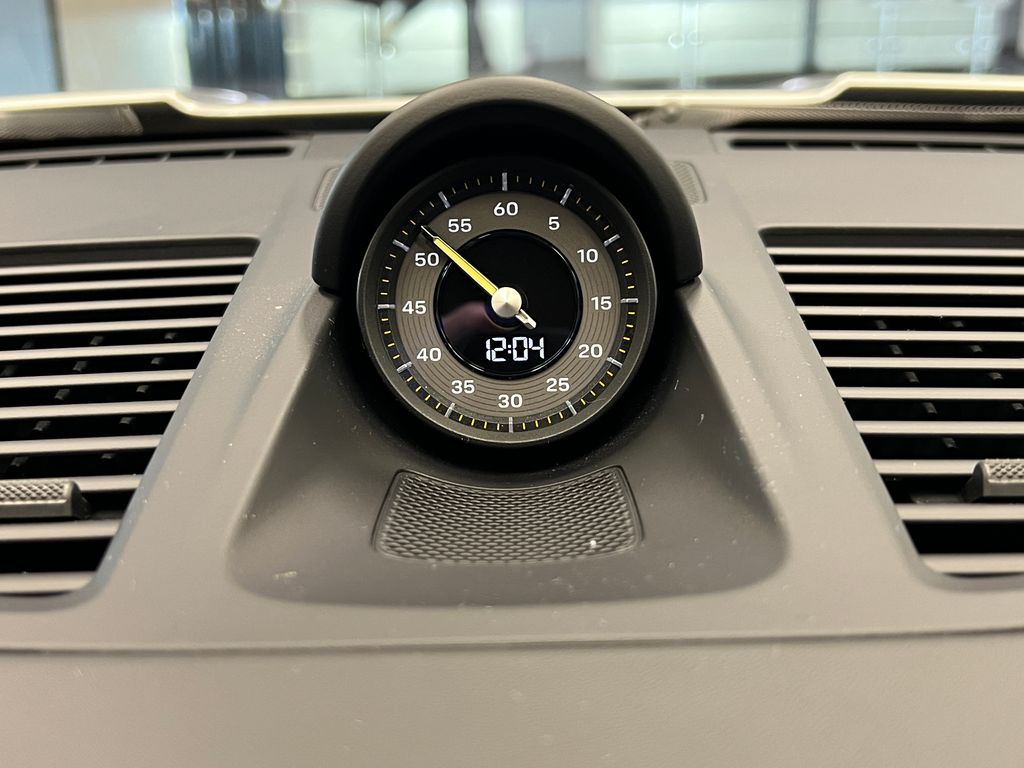 Thumbnail: 2022 Porsche 911 - 23